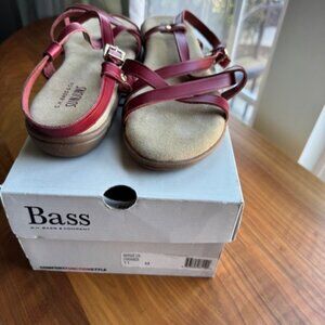 Bass Sunjuns Thong Sandals - Size 11